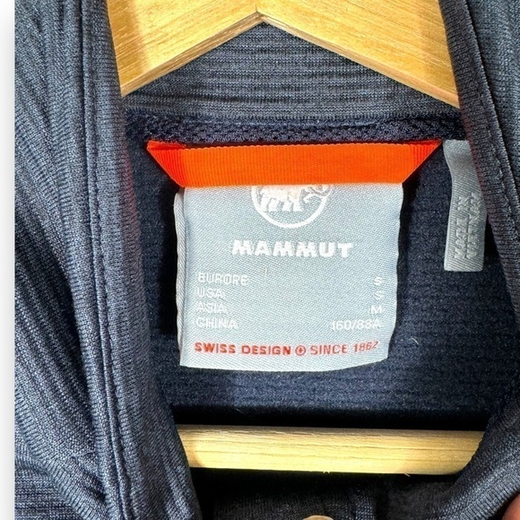 Mammut Nair ML Lightweight Jacket, Marine Melange, Size Small - Picture 6 of 13